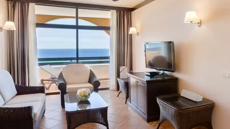 Sea view suite 